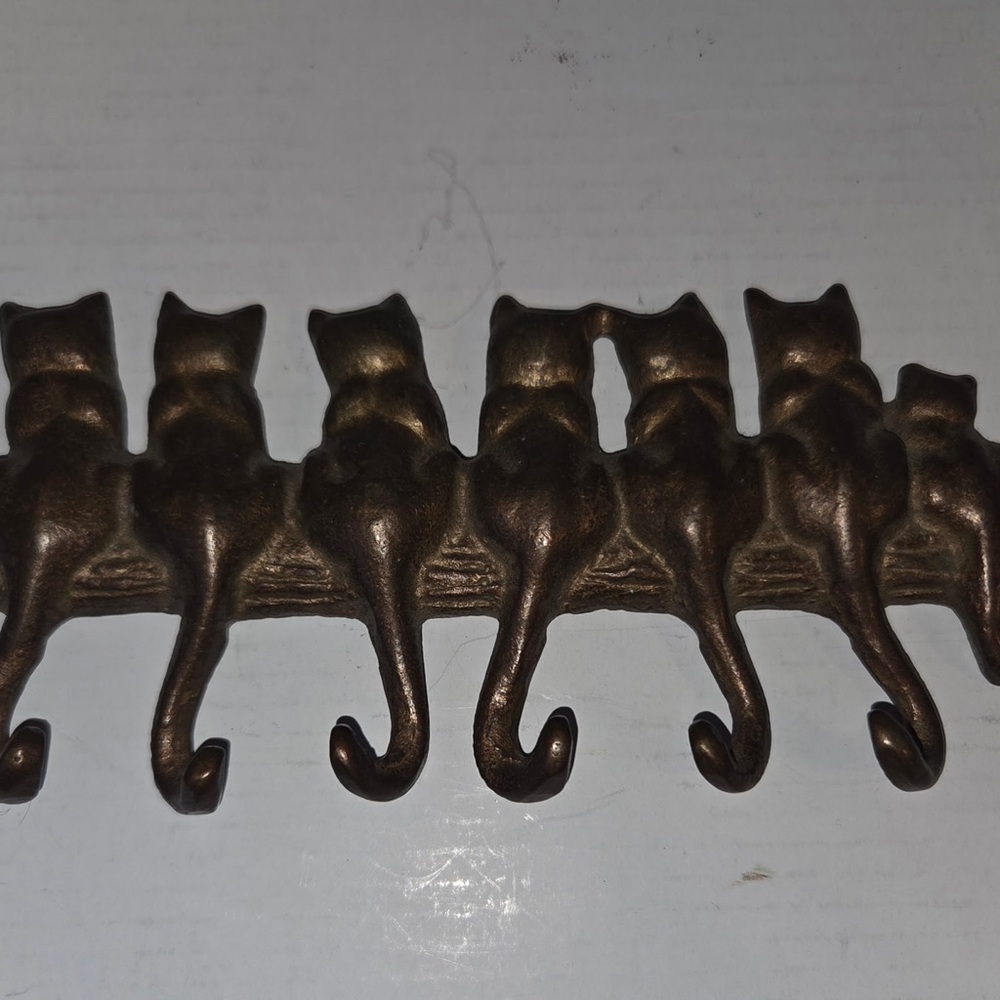Vtg Brass Hanger Cats On Log 6 Hook SPI Home Decor Keys Kitty - Picture 3 of 6